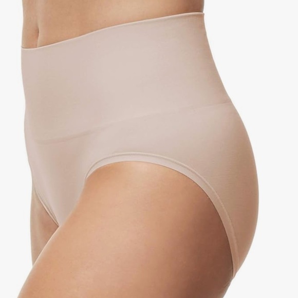 🌸2 pc bundle Shaper Briefs - Picture 4 of 10